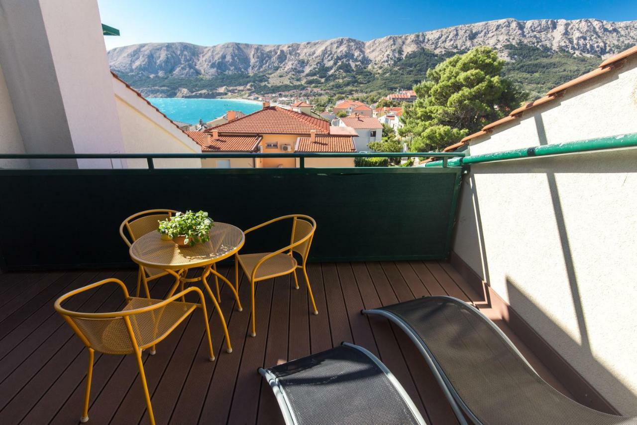 Apartments Ddd Baska  Bagian luar foto