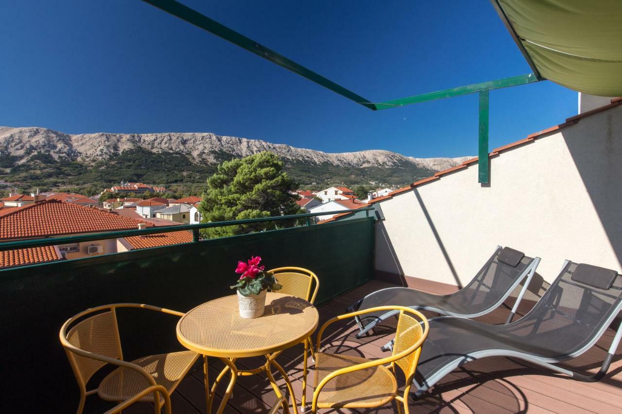 Apartments Ddd Baska  Bagian luar foto